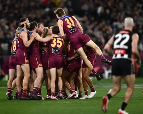 The Lions Demolish Collingwood to Earn Championship Battle With The Cats